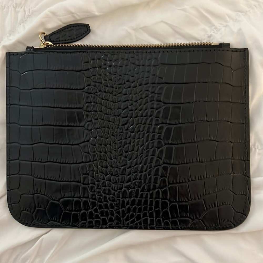 PERFECT CONDITION SNAKE SKIN BLACK CLUTCH